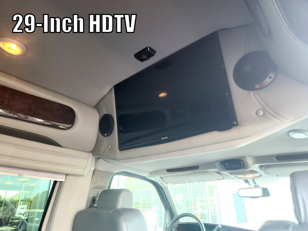 Used 2015 Chevrolet Express 2500 RWD image 44