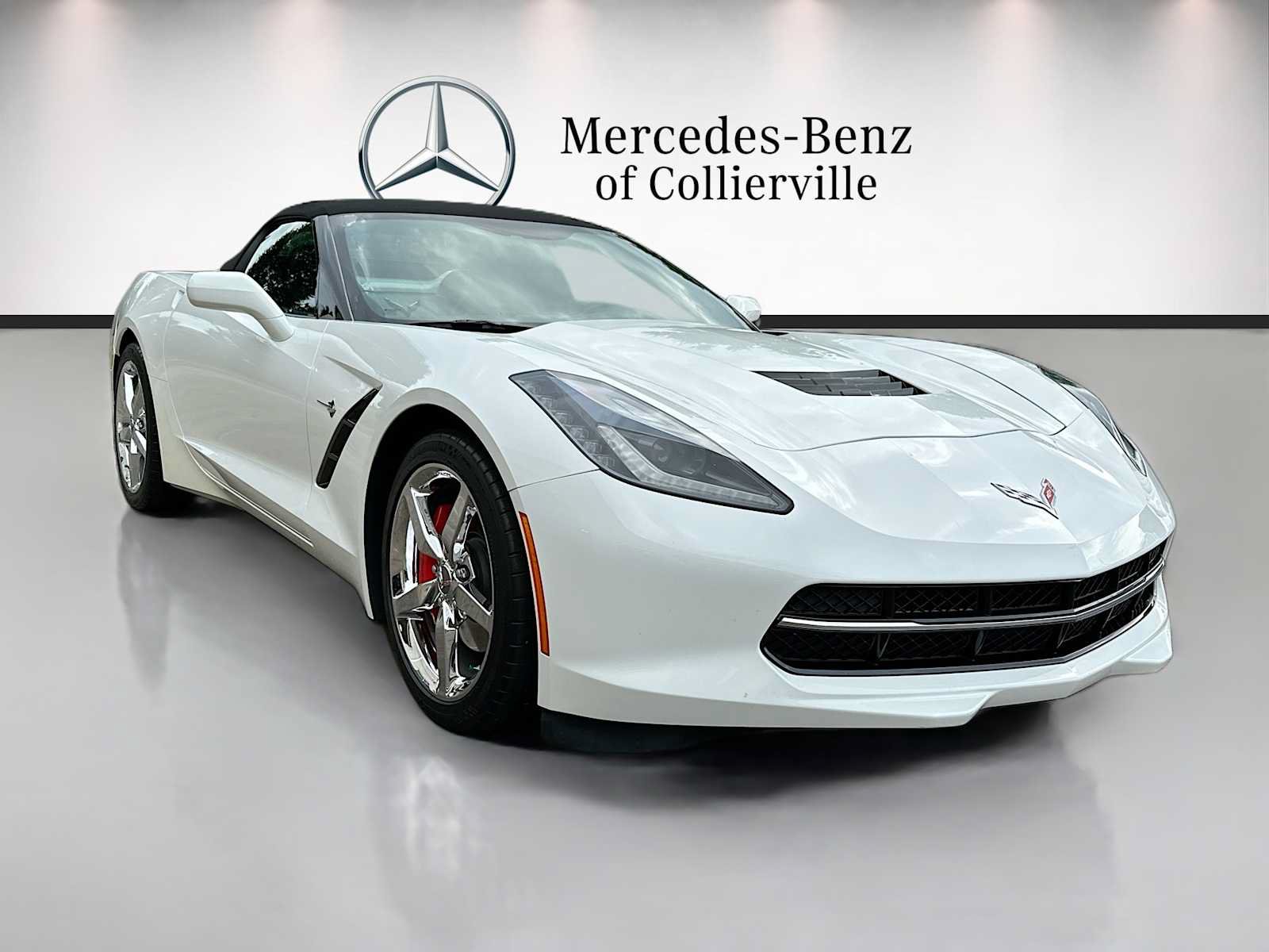 Used 2014 Chevrolet Corvette Stingray Convertible w/ 2LT Preferred Equipment Group RWD image 3