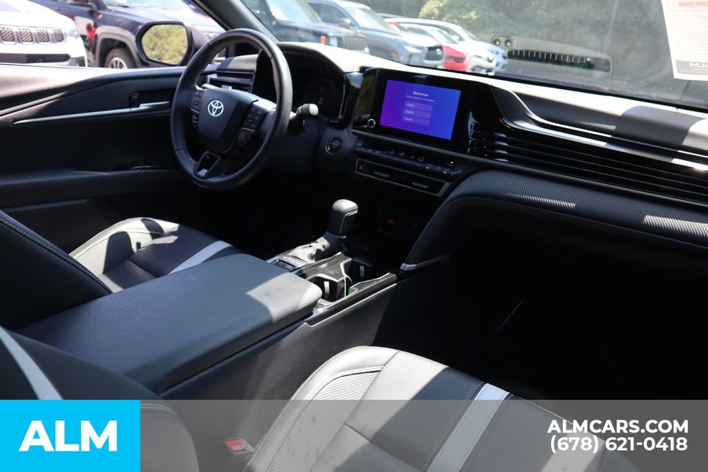 Used 2025 Toyota Camry SE image 22