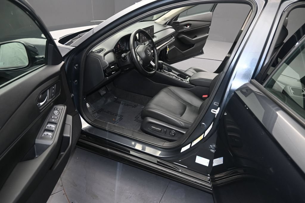 Used 2023 Honda Accord EX-L image 13
