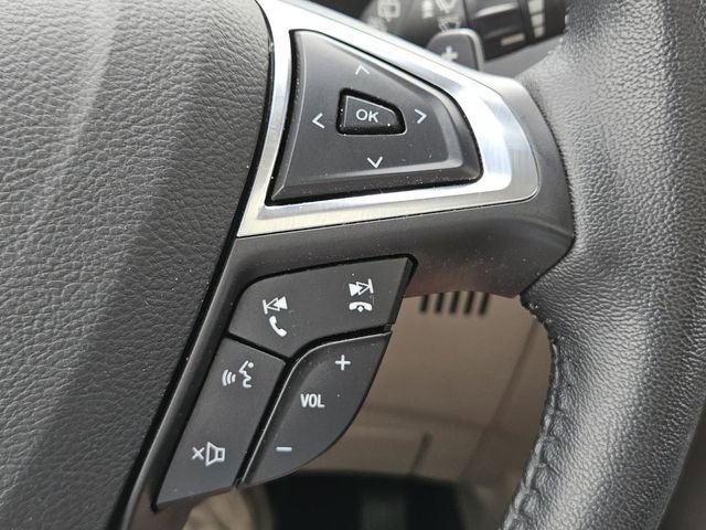 Used 2018 Ford Edge Titanium w/ Equipment Group 301A FWD image 24