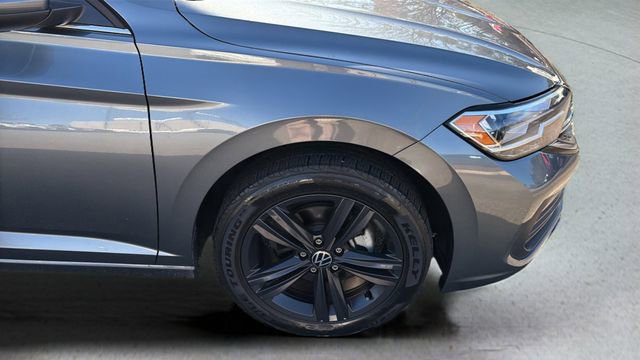 Used 2023 Volkswagen Jetta SE image 35