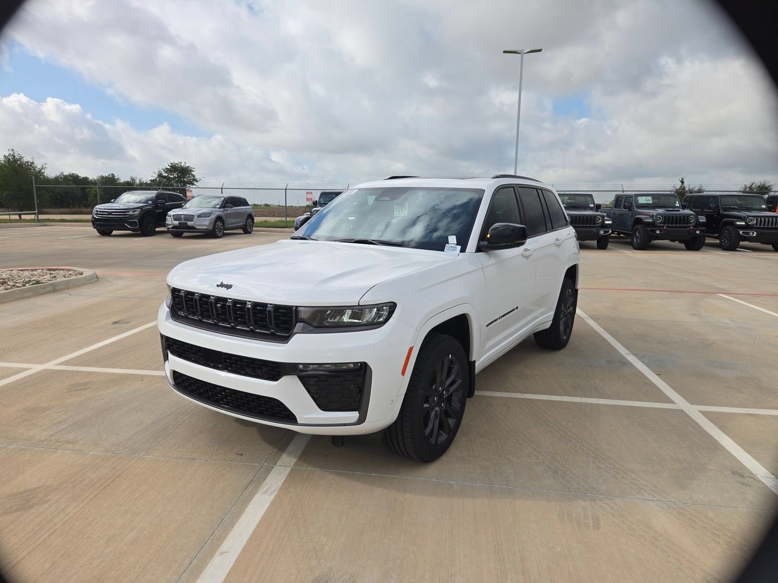 New 2026 Jeep Grand Cherokee Limited AWD/4WD image 7