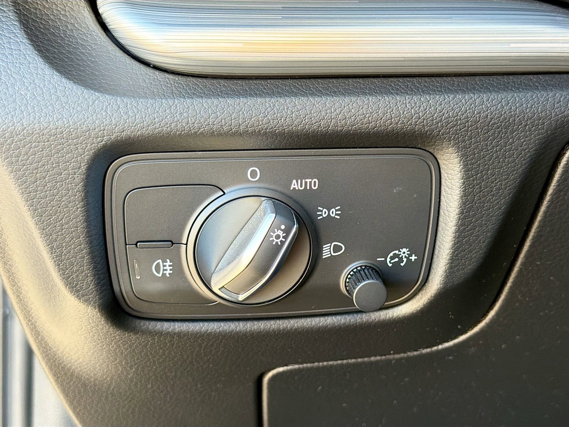 Used 2016 Audi A3 2.0T Premium Plus w/ Technology Package image 33