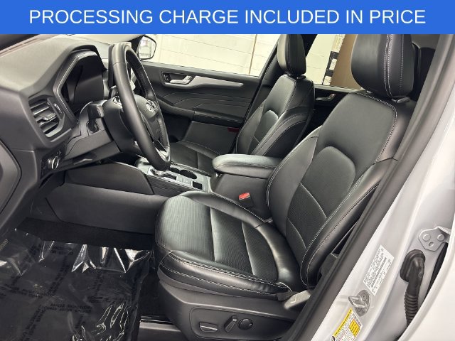 Certified 2025 Ford Escape Platinum AWD/4WD image 3