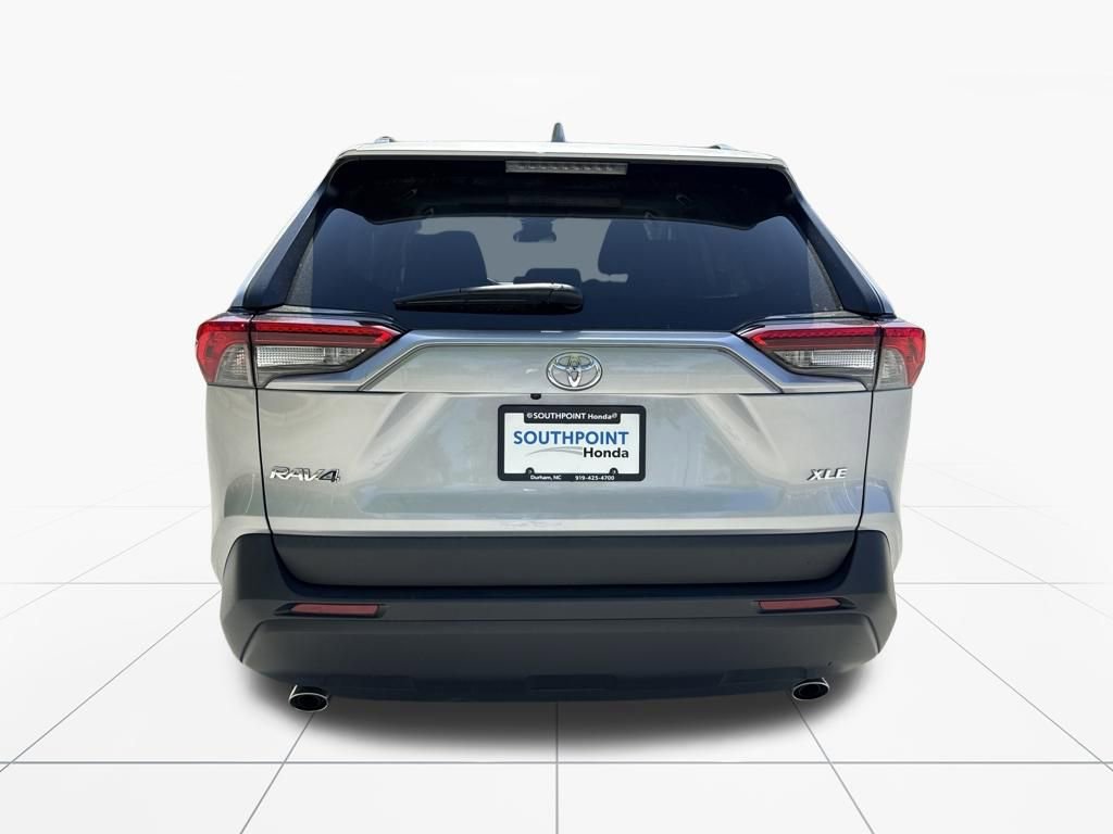 Used 2022 Toyota RAV4 XLE Premium image 7