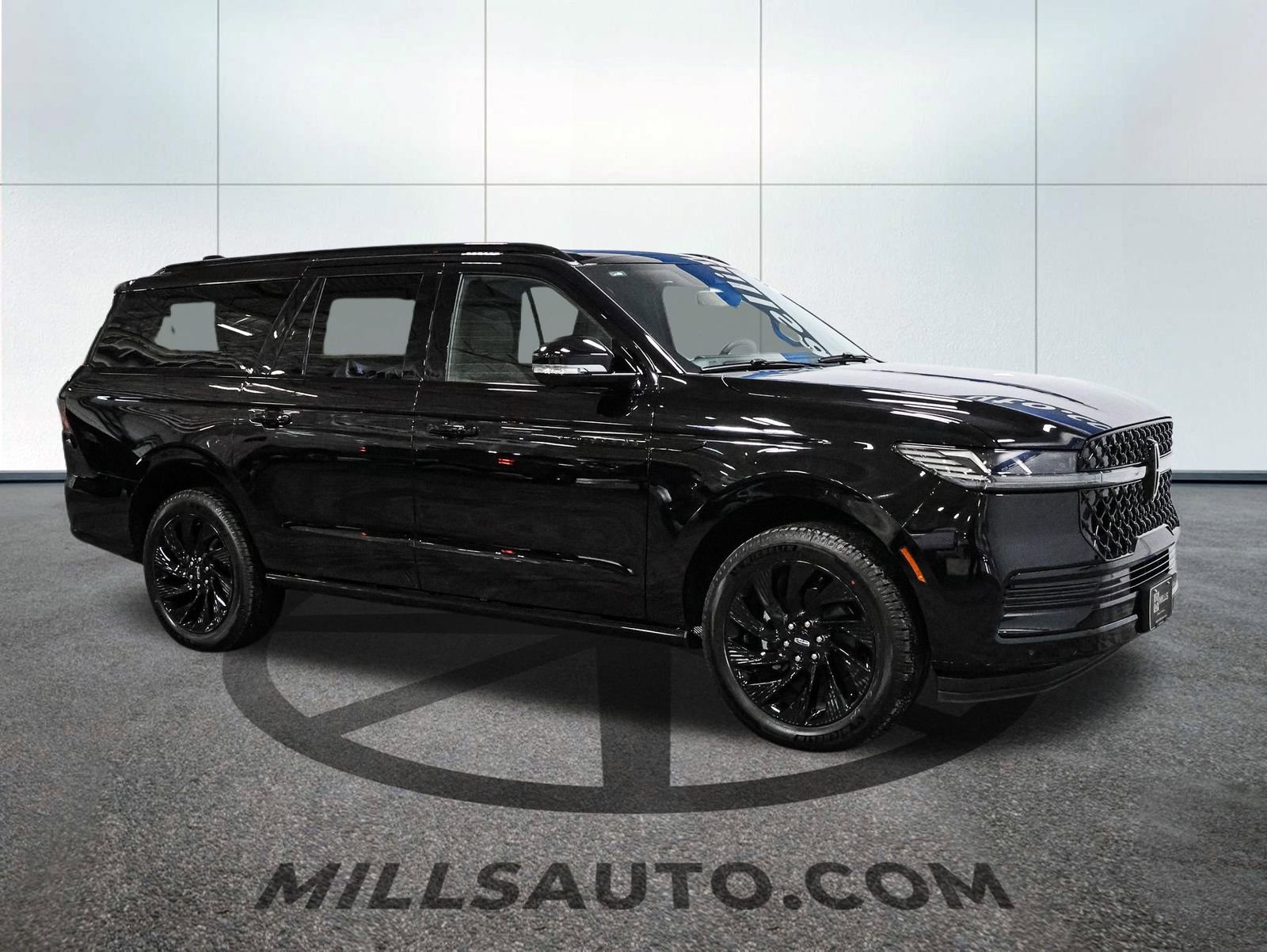 New 2026 Lincoln Navigator L Reserve w/ Jet Appearance Package image 10
