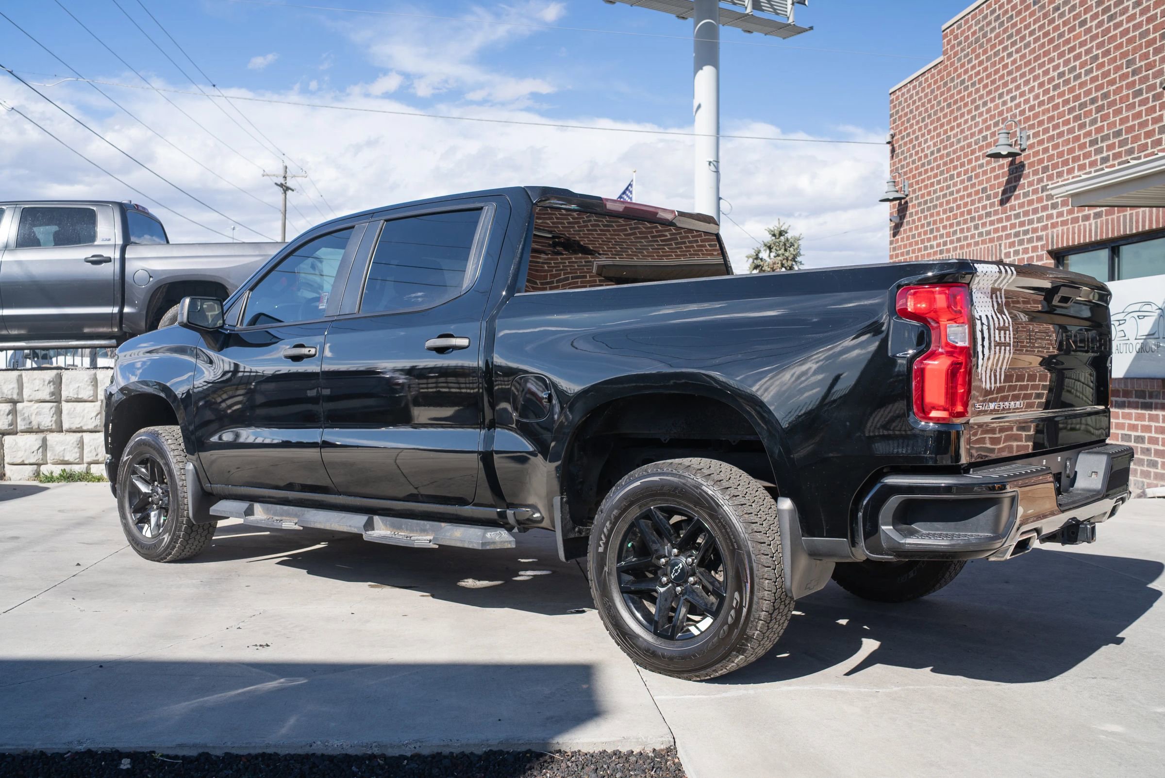 Used 2019 Chevrolet Silverado 1500 Custom Trail Boss image 3