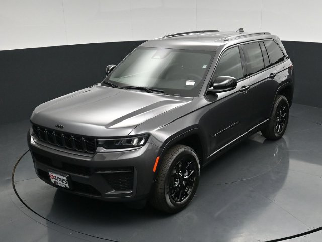 New 2026 Jeep Grand Cherokee Altitude AWD/4WD image 50