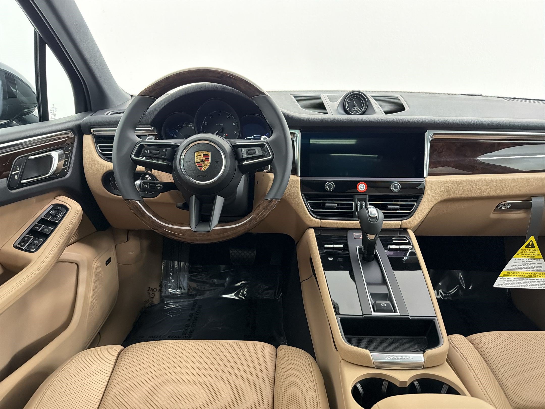New 2026 Porsche Macan AWD/4WD image 24