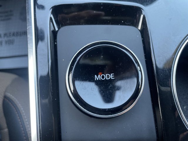 Used 2025 Chevrolet Equinox ACTIV w/ Safety and Technology Package image 28