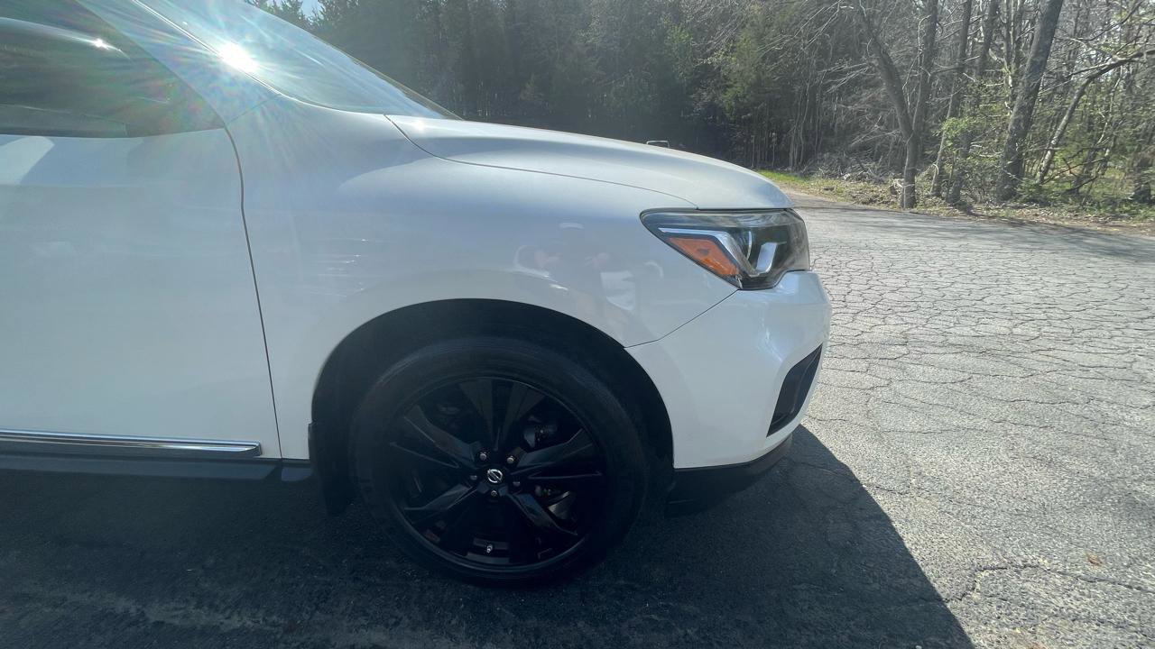 Used 2017 Nissan Pathfinder Platinum w/ Midnight Edition Package AWD/4WD image 12