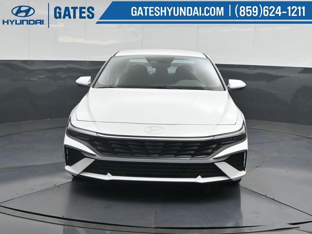 New 2026 Hyundai Elantra SE FWD image 5