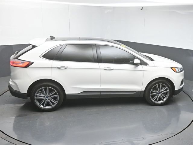 Used 2021 Ford Edge Titanium image 48