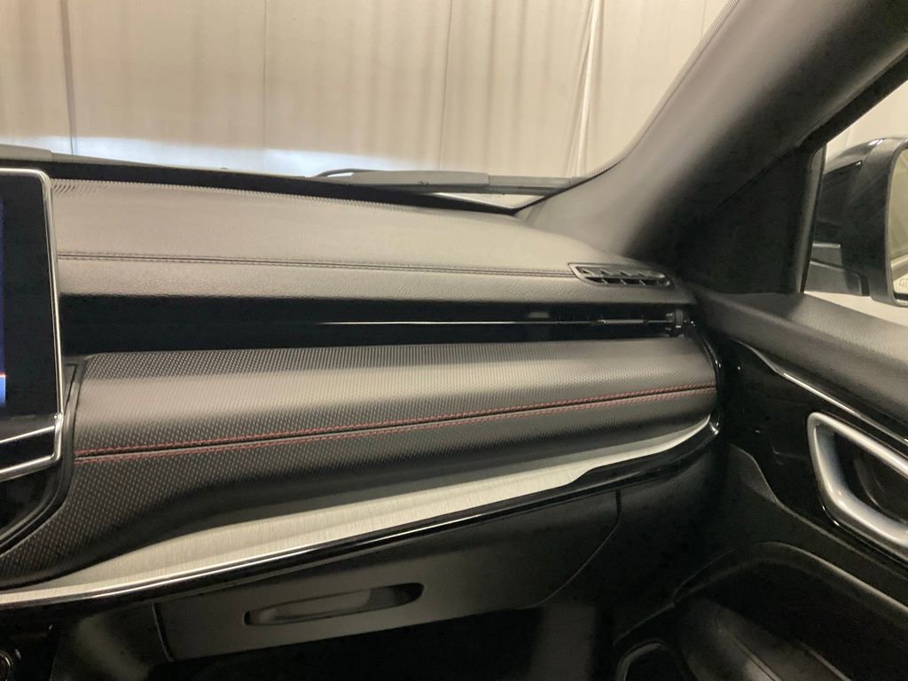 Used 2024 Jeep Compass Trailhawk image 30