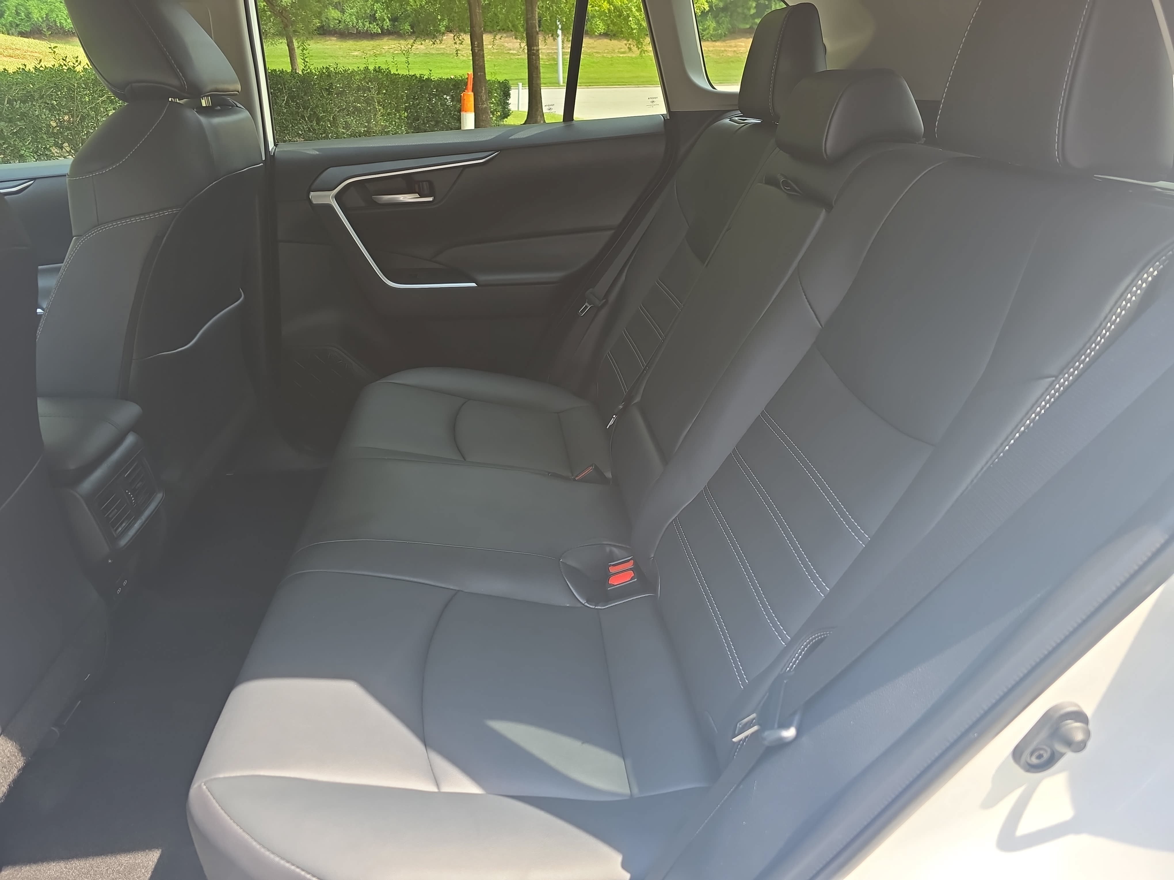 Used 2025 Toyota RAV4 XLE Premium FWD image 15