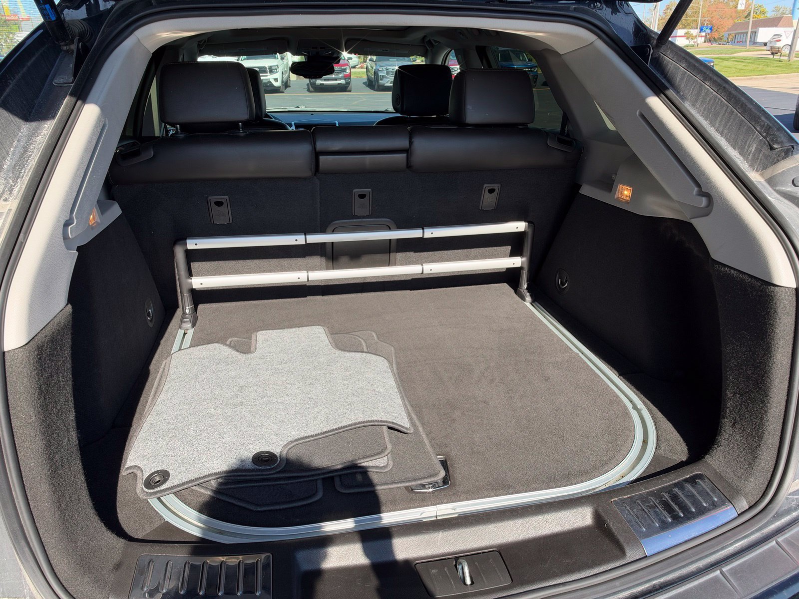 Used 2014 Cadillac SRX Performance w/ Driver Awareness Package FWD image 7