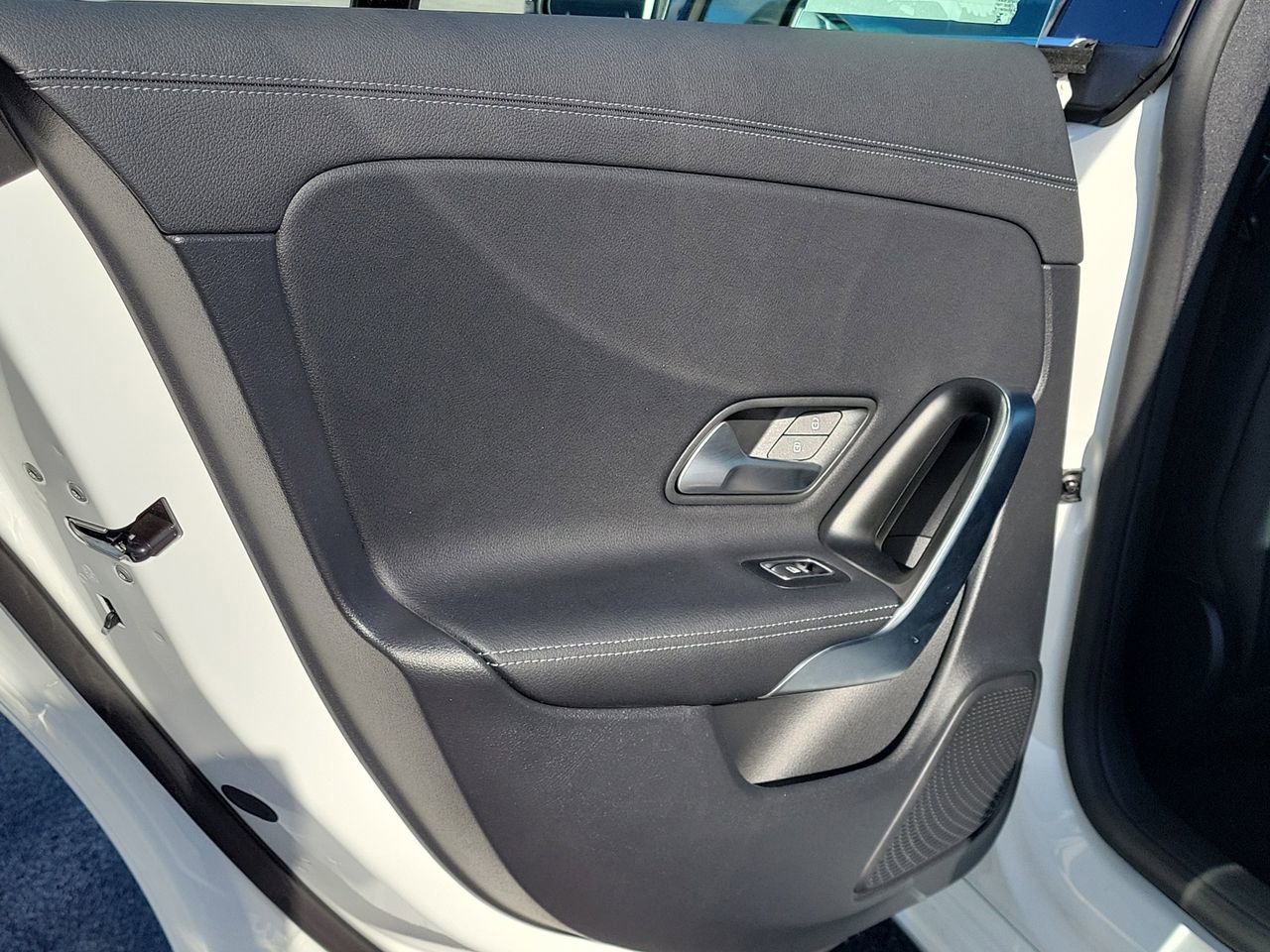 Certified 2025 Mercedes-Benz CLA 250 image 9