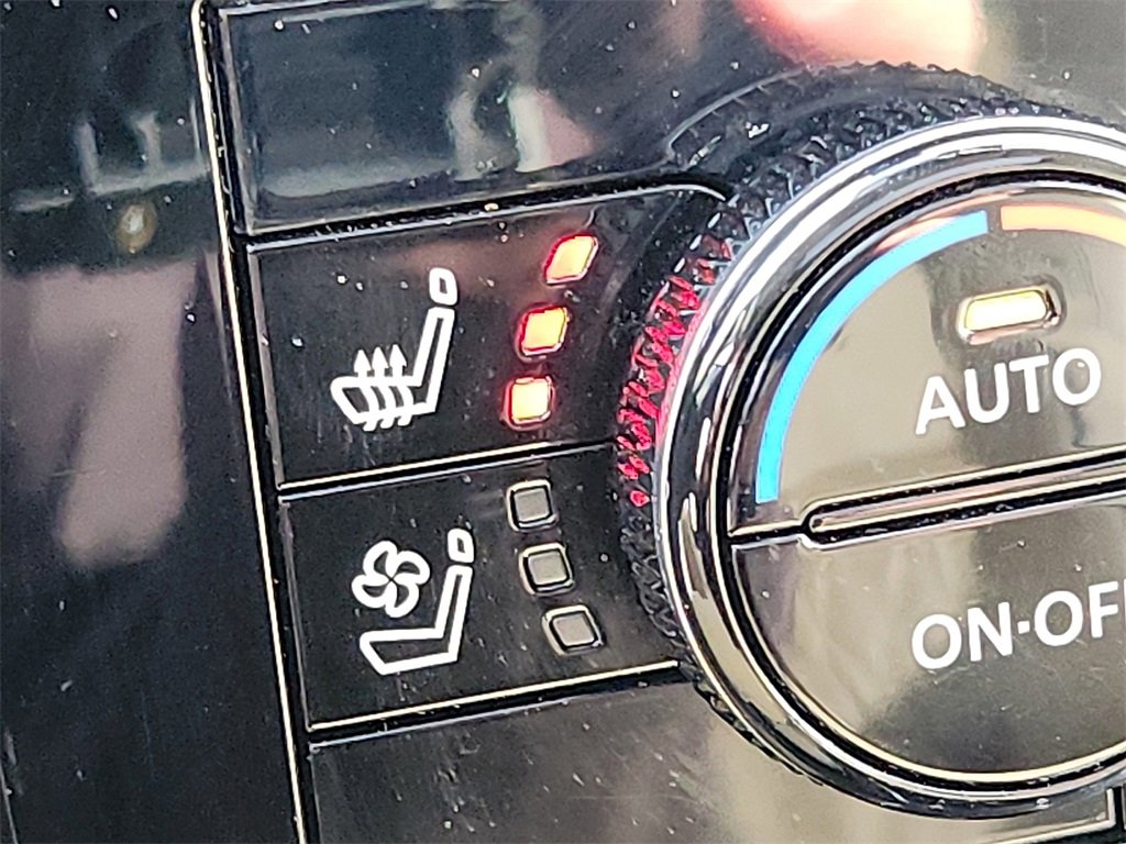 Used 2022 Nissan Armada Platinum image 25