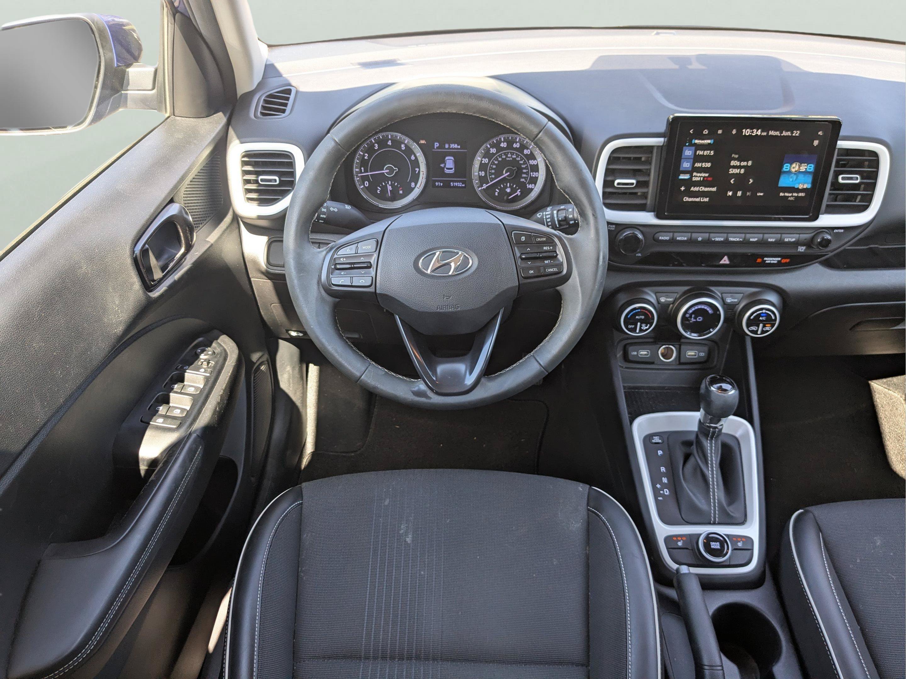 Certified 2022 Hyundai Venue Limited FWD image 13