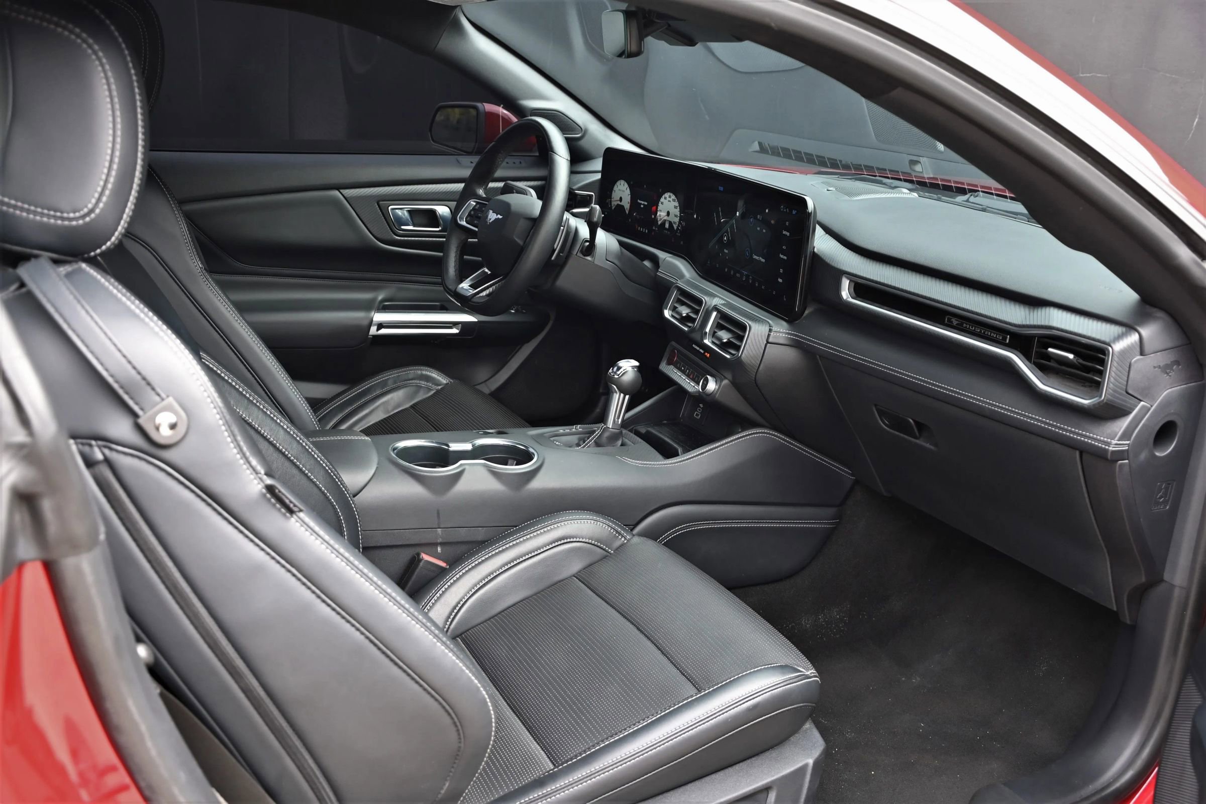 Used 2024 Ford Mustang GT Premium image 27