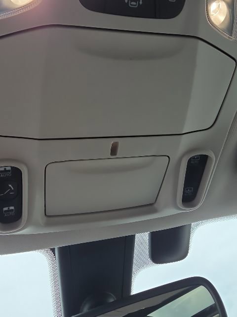 Used 2019 Chrysler Pacifica Touring-L Plus w/ Tire & Wheel Group FWD image 15