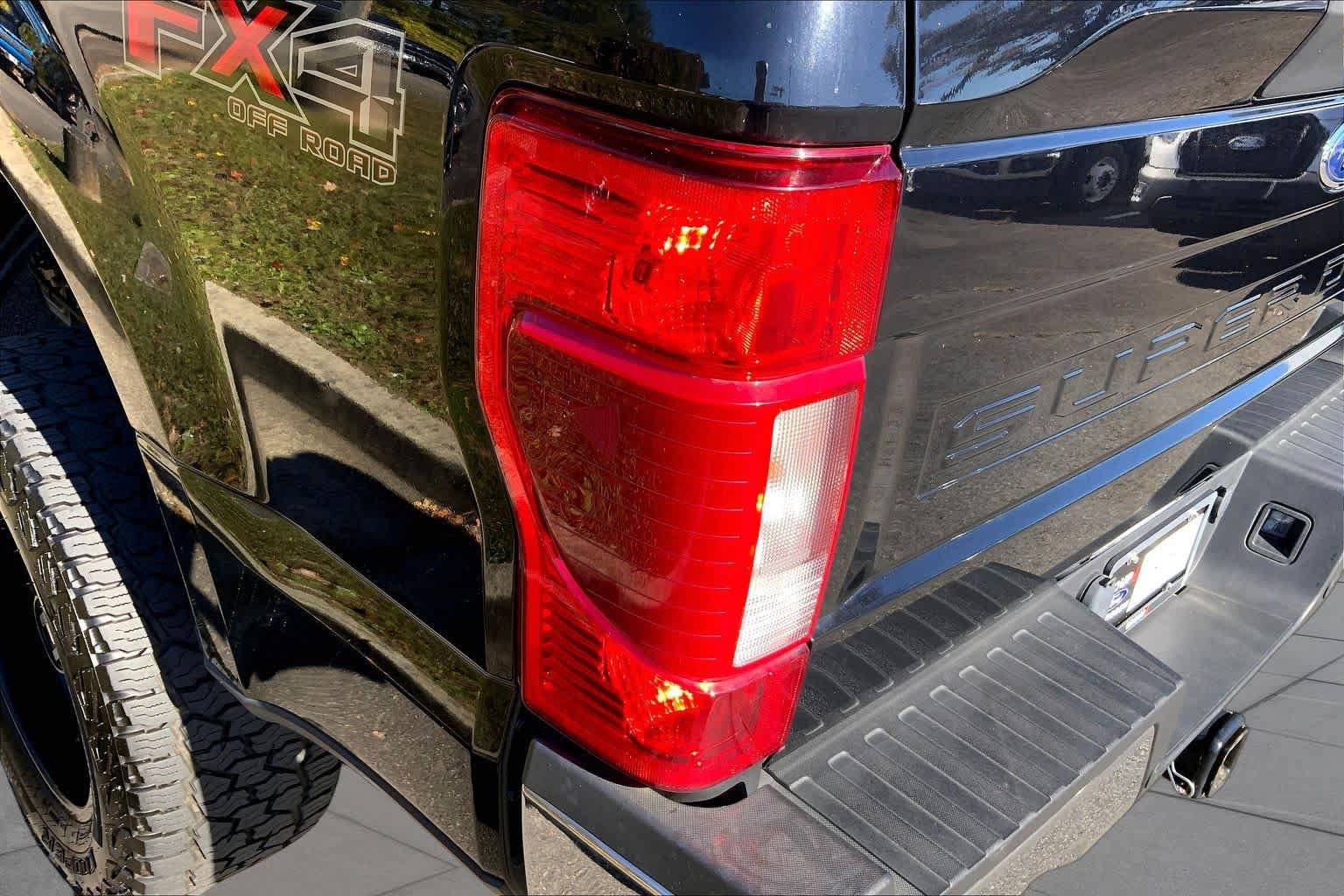 Used 2020 Ford F250 XLT w/ XLT Premium Package AWD/4WD image 26