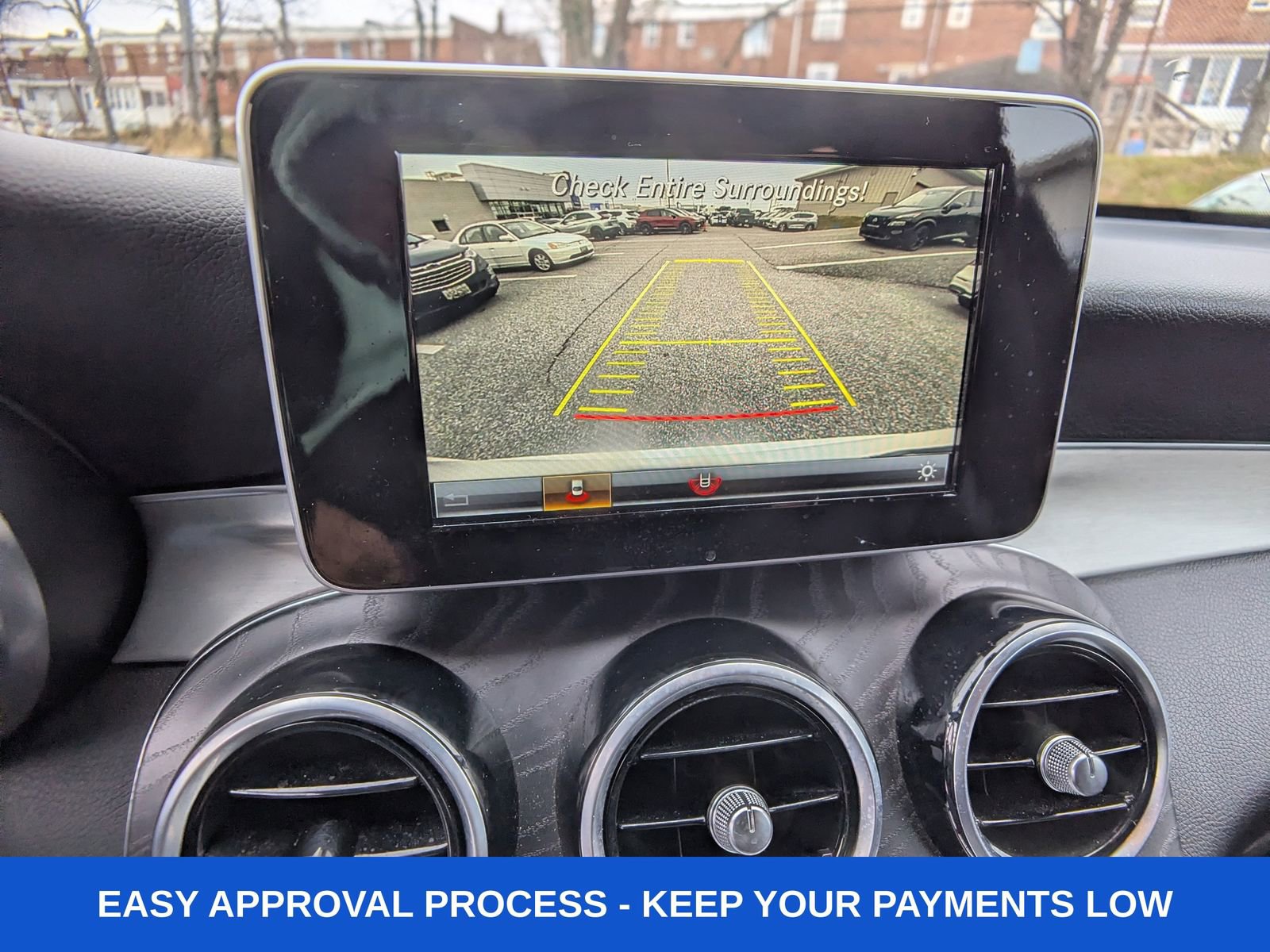 Used 2019 Mercedes-Benz GLC 300 4MATIC w/ Premium Package image 26