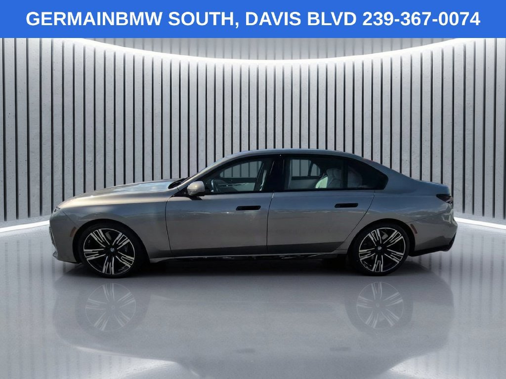 Used 2023 BMW 740i RWD image 8