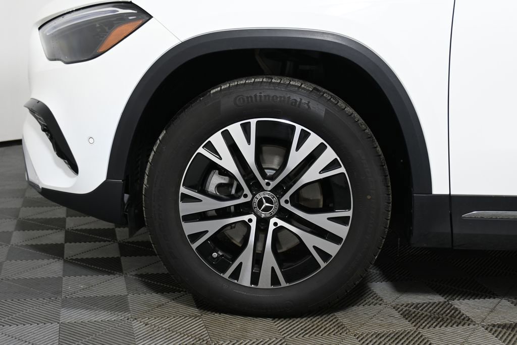 Certified 2026 Mercedes-Benz GLA 250 4MATIC image 11