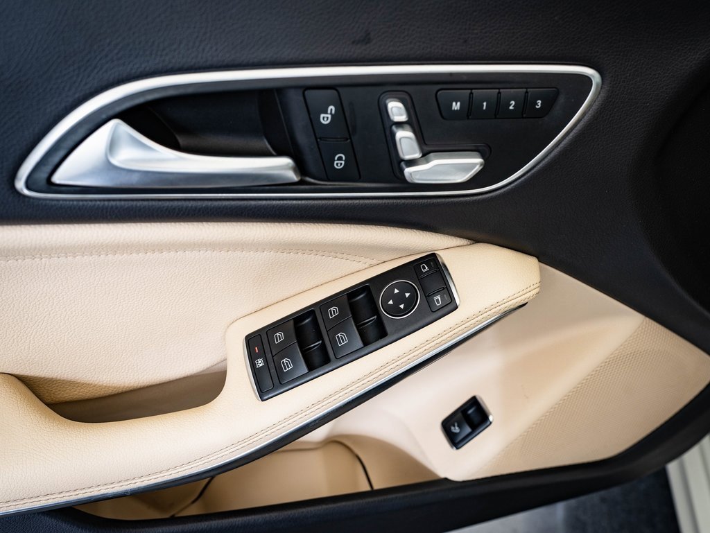 Used 2019 Mercedes-Benz CLA 250 4MATIC image 24