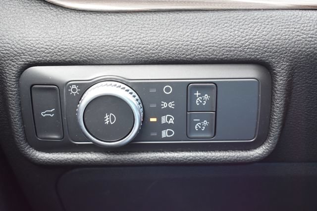 Used 2022 Ford Explorer Limited w/ Limited Technology Package AWD/4WD image 22