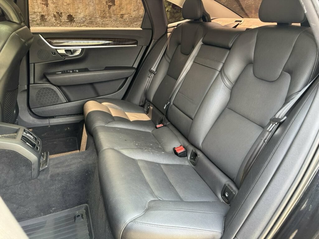 Used 2019 Volvo S90 T6 Momentum AWD/4WD image 17