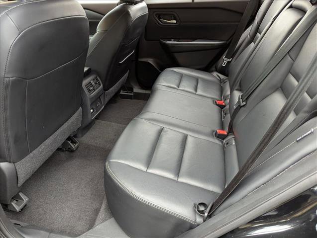 Used 2023 Nissan Rogue SL w/ SL Premium Package image 19