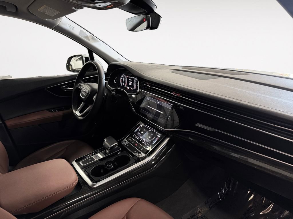Used 2023 Audi Q7 2.0T Premium Plus w/ Premium Plus Package image 9