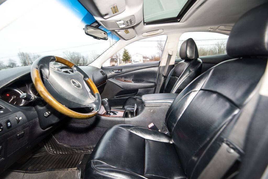 Used 2011 Lexus ES 350 FWD image 24