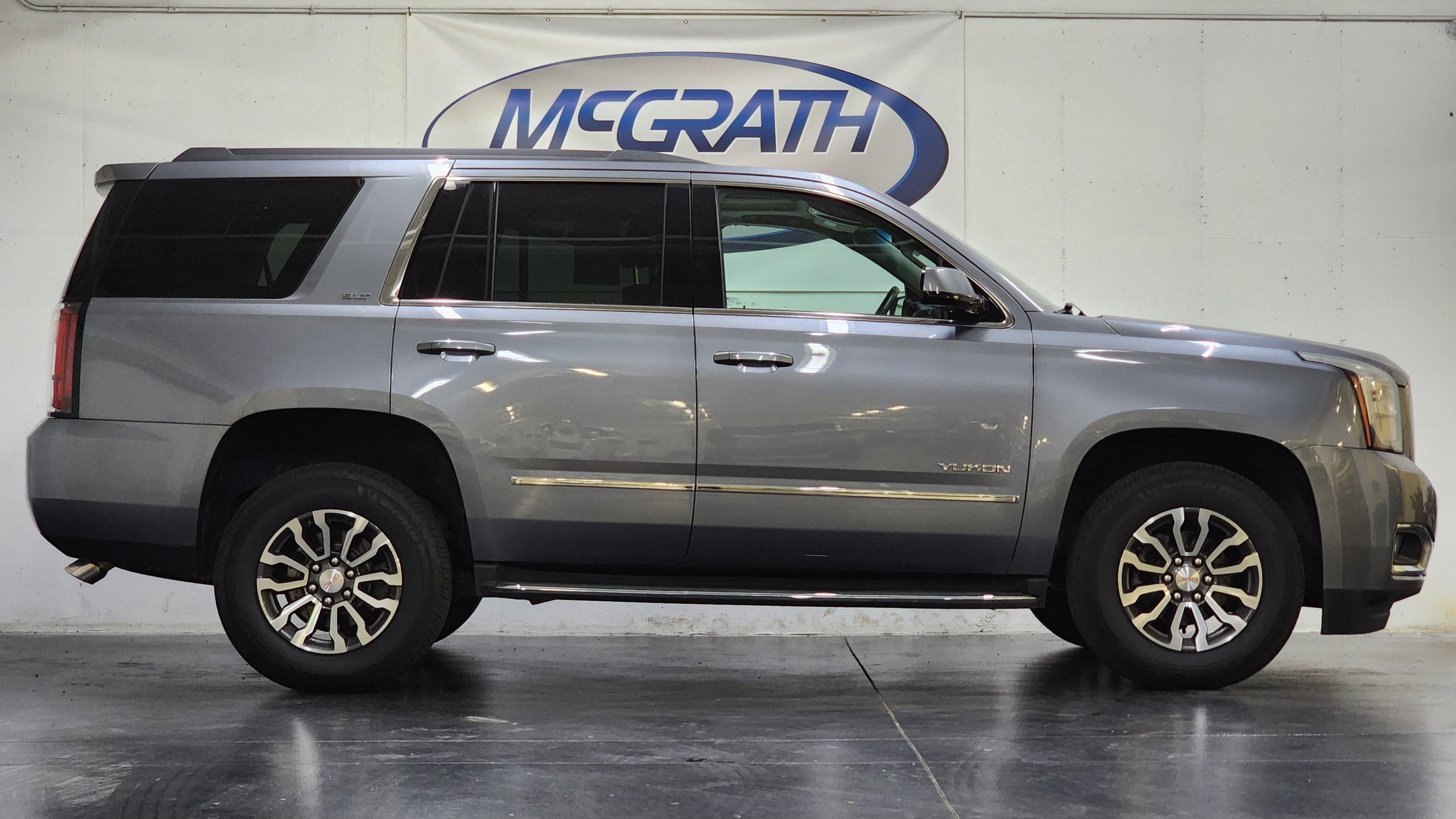 Used 2018 GMC Yukon SLT w/ Premium Edition AWD/4WD image 5