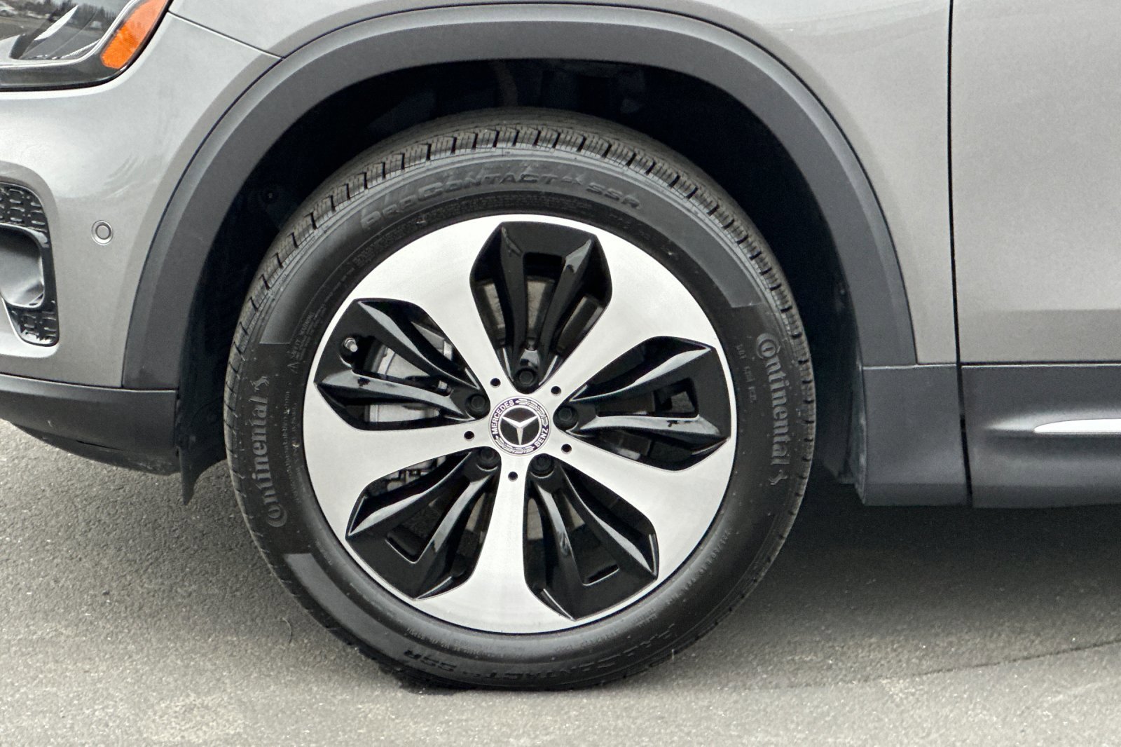 Certified 2025 Mercedes-Benz GLB 250 4MATIC image 26