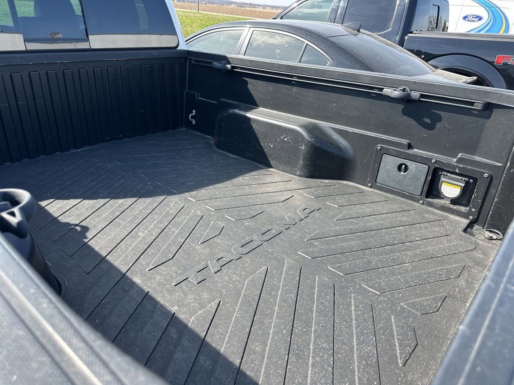 Used 2019 Toyota Tacoma TRD Sport w/ TRD Premium Sport Package image 14