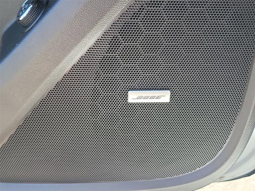 Used 2020 Chevrolet Traverse Premier w/ Redline Edition image 17