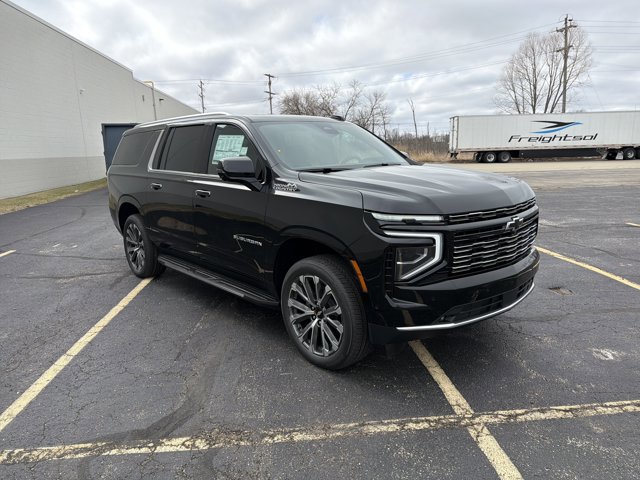 New 2026 Chevrolet Suburban High Country AWD/4WD image 3