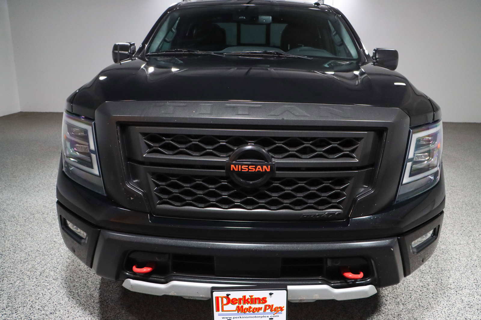 Used 2021 Nissan Titan PRO-4X w/ Pro-4x Utility Package image 4