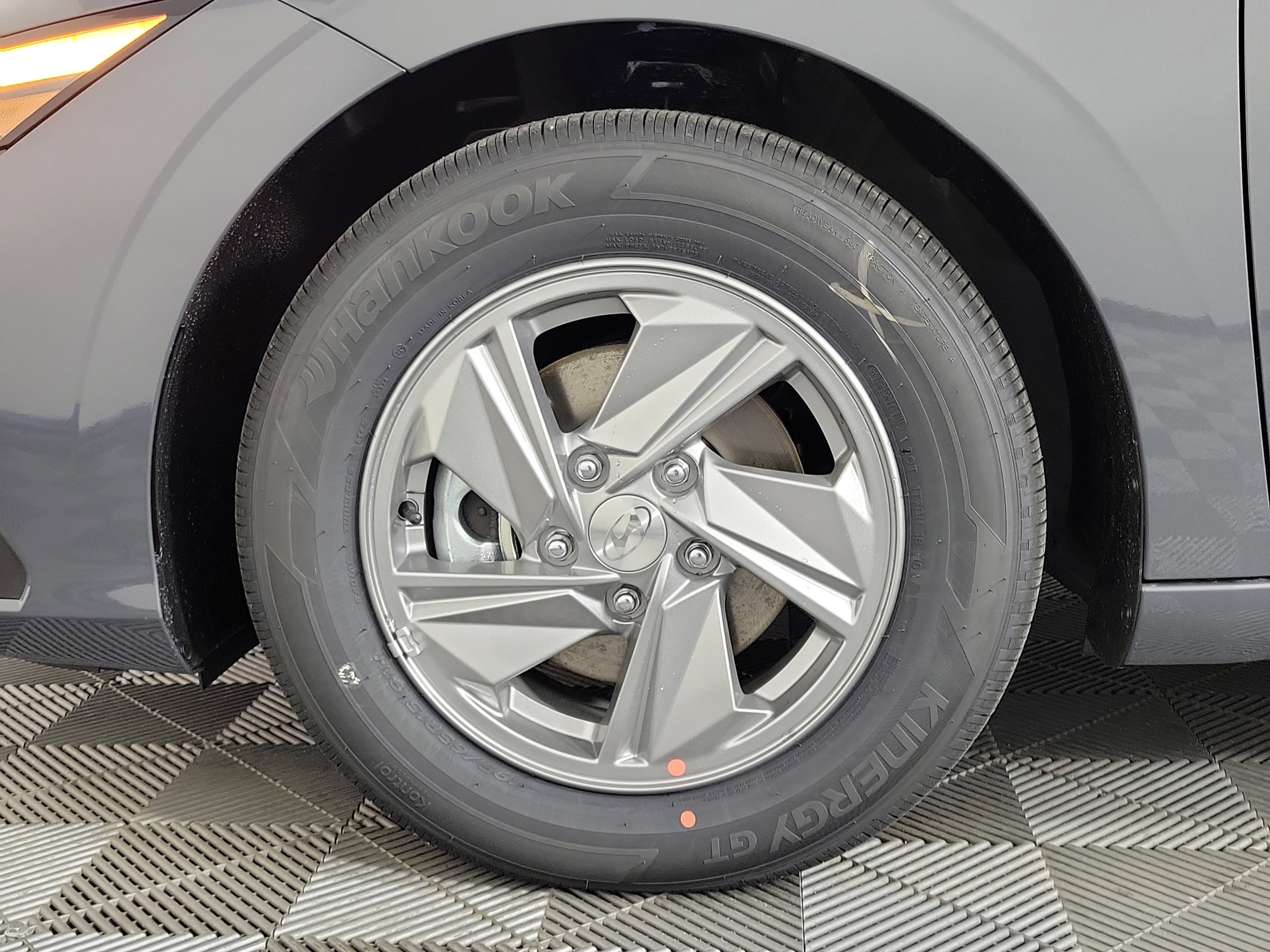 New 2026 Hyundai Elantra SE image 35