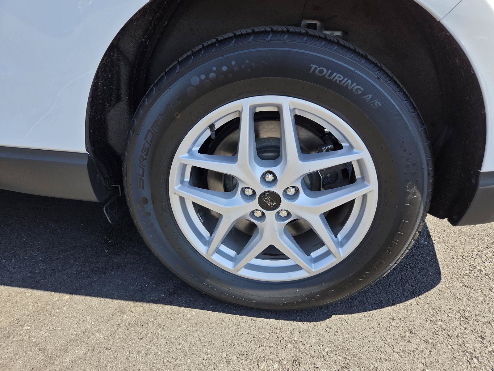Used 2024 Ford Edge SEL AWD/4WD image 9