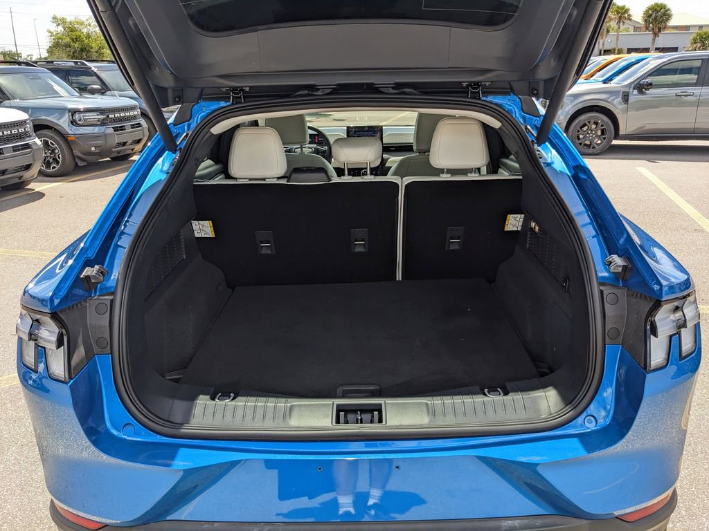 Used 2025 Ford Mustang Mach-E Premium image 12