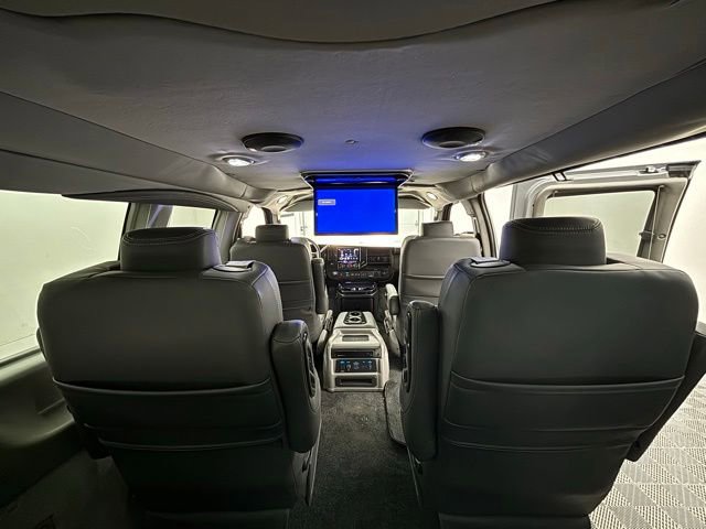 New 2026 GMC Savana 2500 RWD image 3