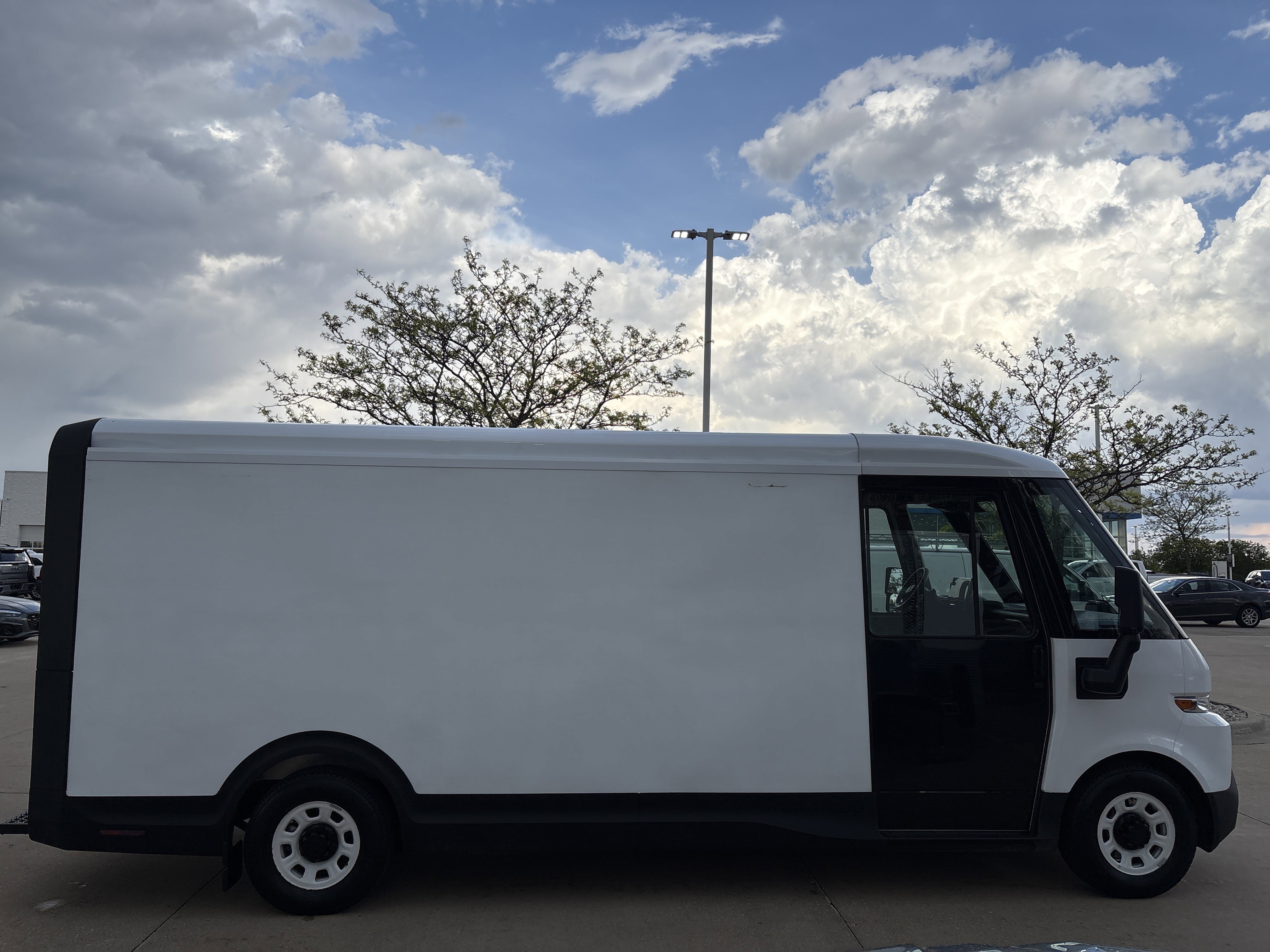 Used 2024 Chevrolet Brightdrop 600 w/ Battery Pack, Max Range AWD/4WD image 8