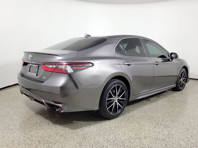 Used 2021 Toyota Camry SE FWD image 5