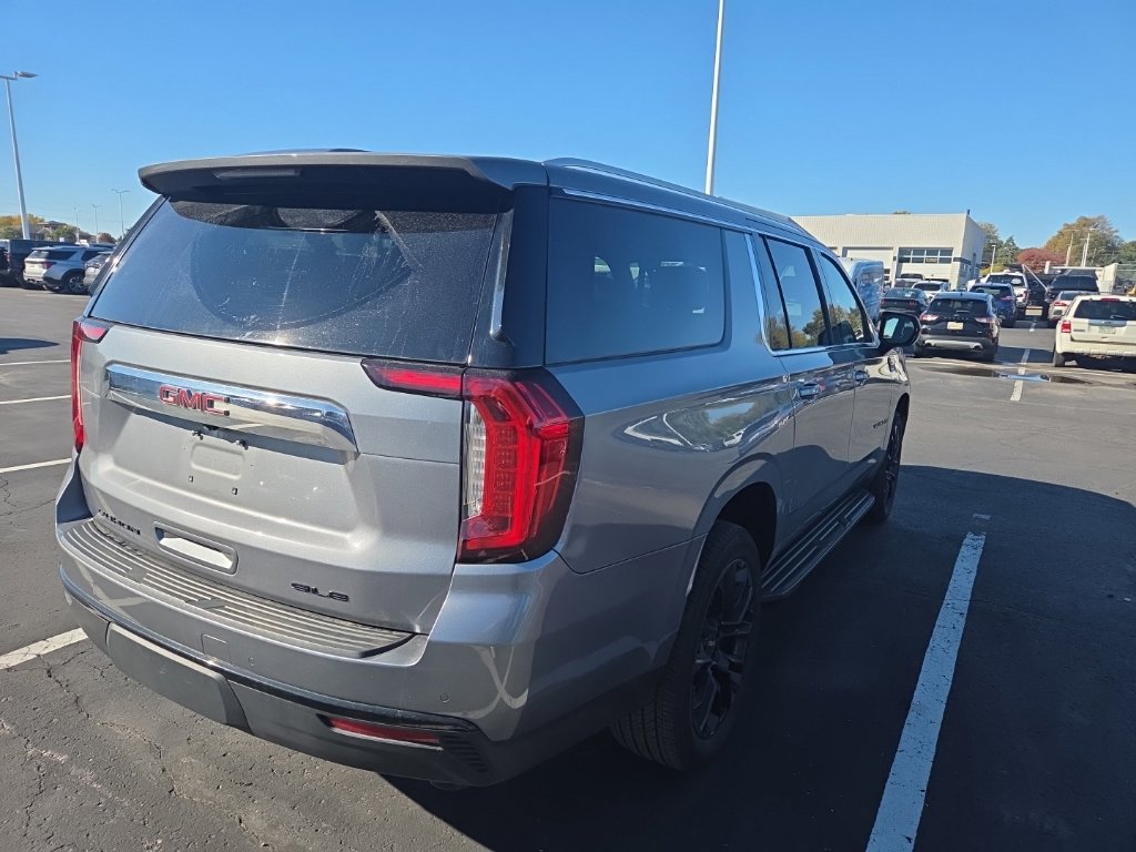 Used 2022 GMC Yukon XL SLE w/ Gmc Pro Safety Plus Package AWD/4WD image 7