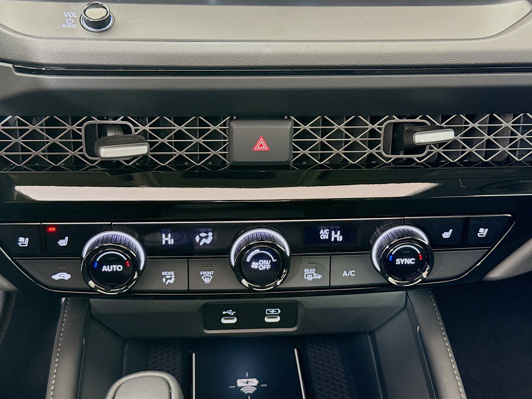 Used 2025 Honda Accord Touring image 16